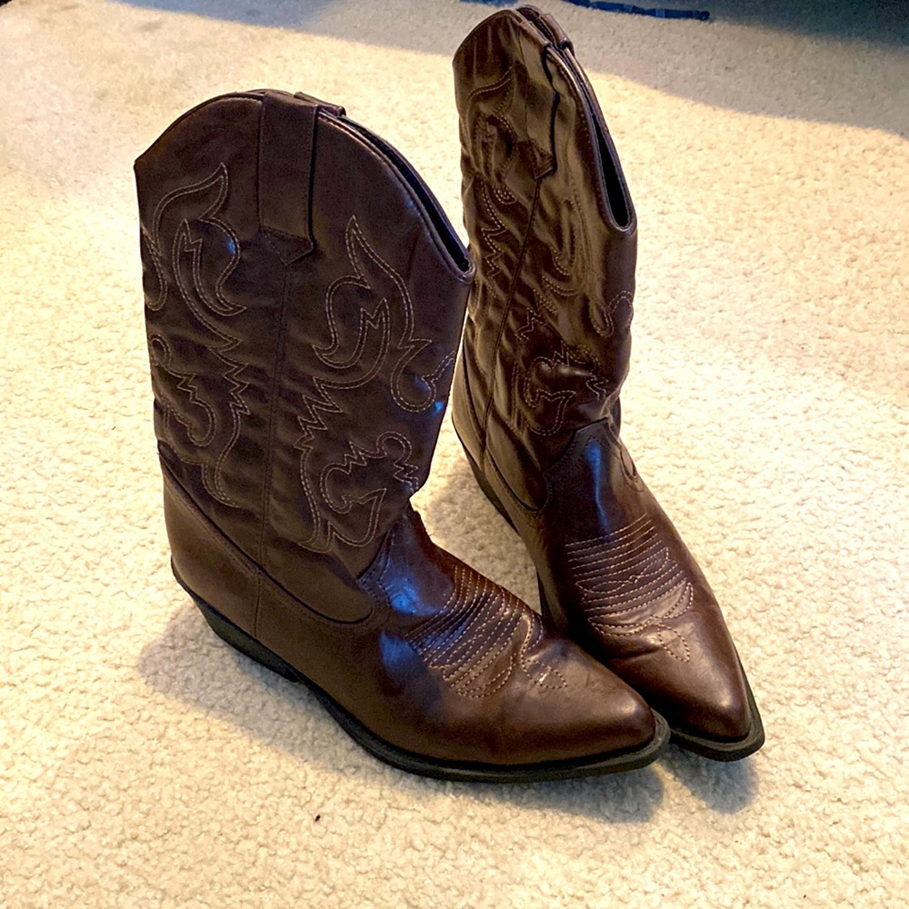 Brown Steve Madden cowboy boots
